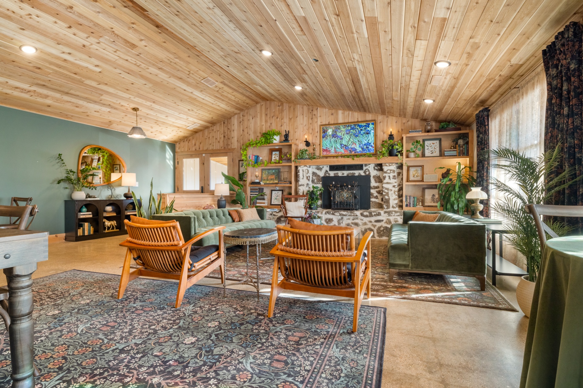 Sommer House Inn entire lodge photo 5 — Jasper Arkansas